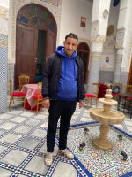 Une photo d’un participant qui veut faire connaissance et se marier